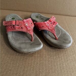 SANDALS EARTH ORIGINS CORAL ORANGE SANDALS 6.5 USA